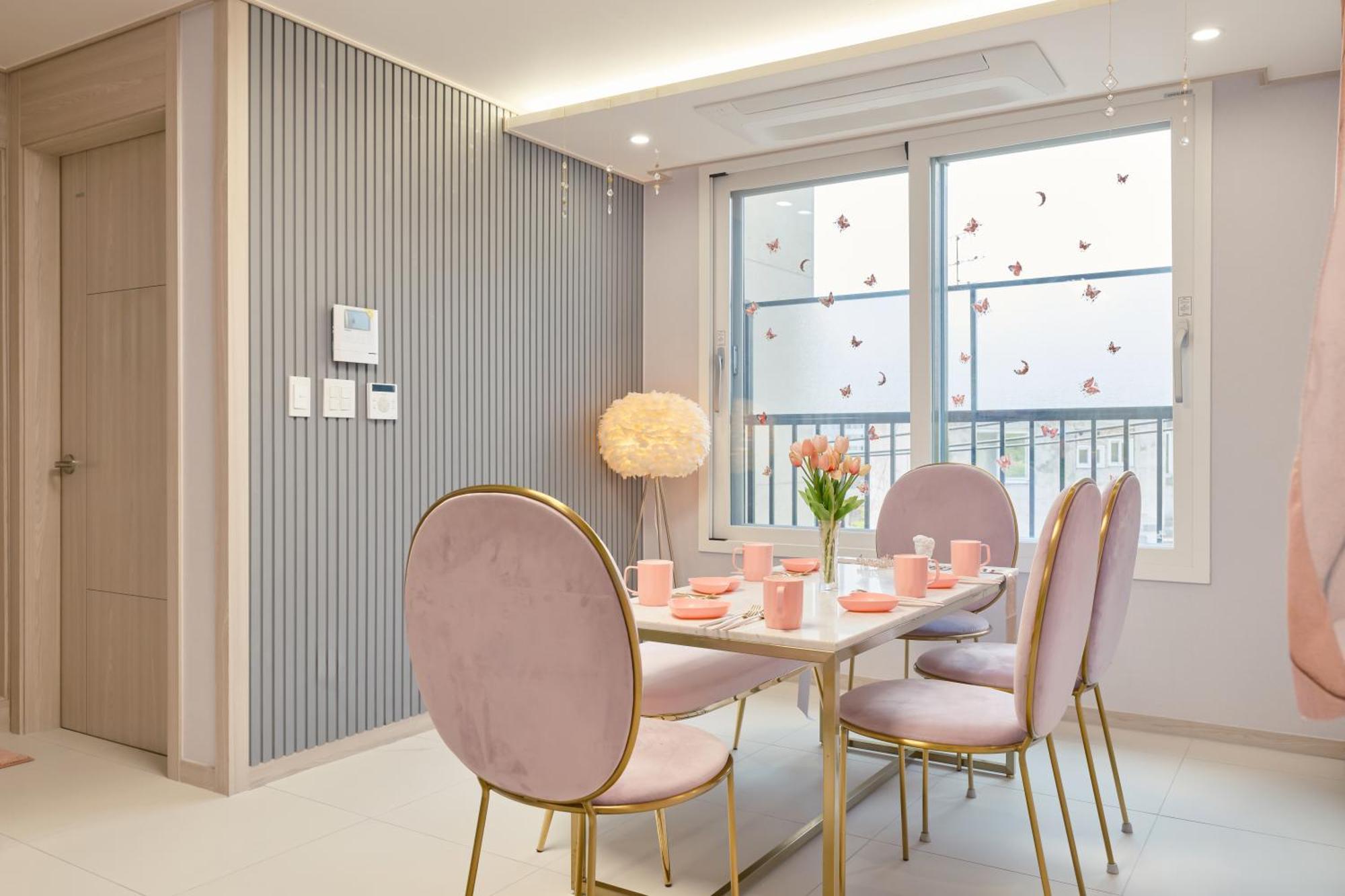 Apartment Pink 4 Bedroom *
