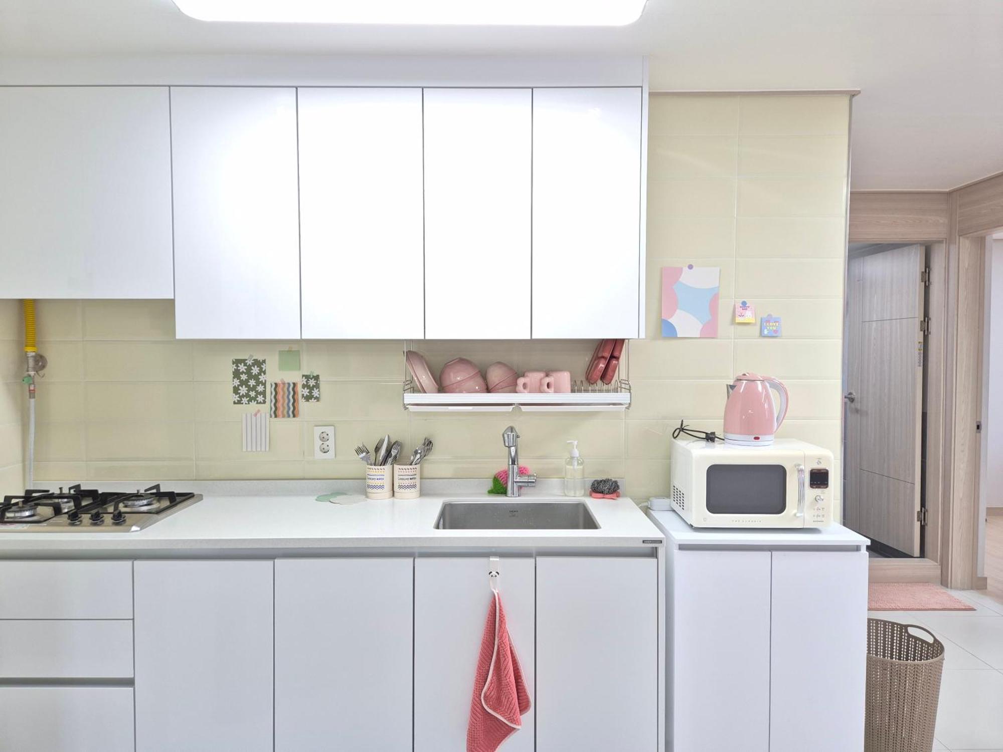 Pink 4 Bedroom Apartment
